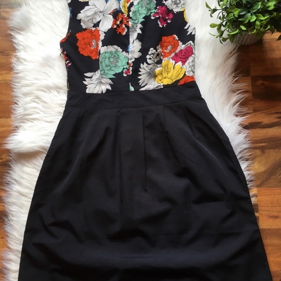 Banana Republic sleeveless fit & flare dress 6 - Picture 4 of 5